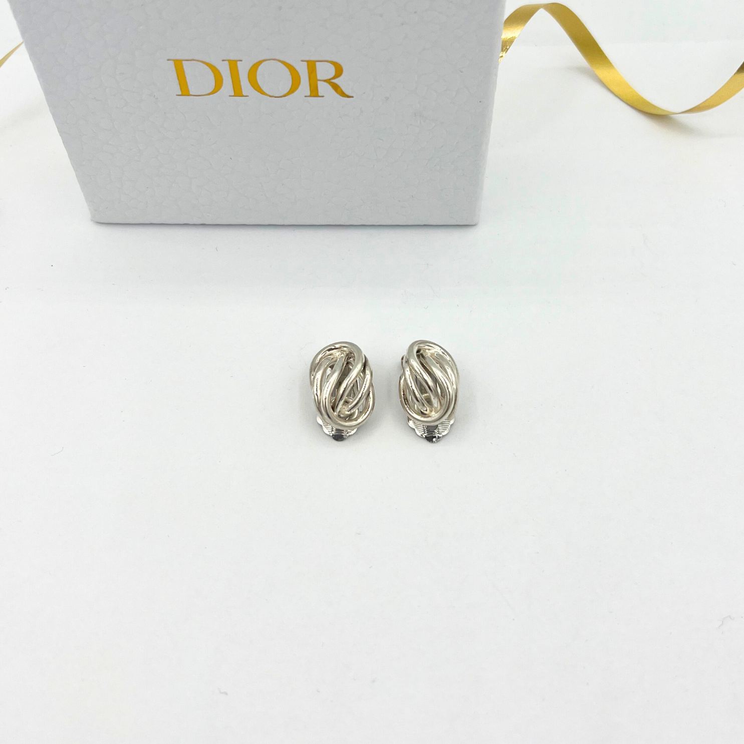 Dior earrings outlets