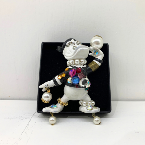 Donald Duck broche